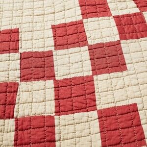 Basshu Japan Red and Ecru cotton quilt